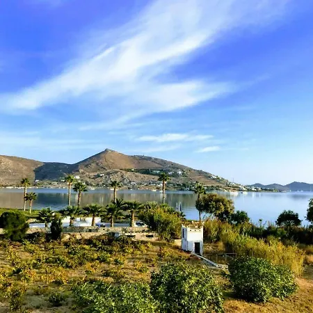 فيلة Seafront Franca, *